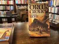 Draktronen : tredje boken om det magiska landet Deverry