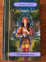 I gudinnans hand Lejoninnans s&aring;ng