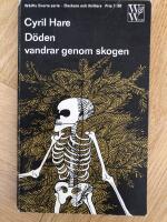 D&ouml;den vandrar genom skogen (That Yew Tree's Shade)