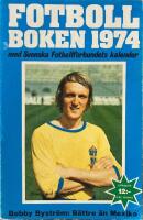  Fotbollboken 1974 med Svenska Fotbollförbundets kalender 