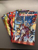 Justice league the new 52!  vol. 1. Origin  / vol. 2. the Villain&acute;s Journey / vol. 4. The Grid  / vol. 5.  Forever Heroes / vol. 6. Injustice League  / Justice League Trinity War (extra m&aring;nga sidor!) /  Justice League of America  Vol 2.  Survivor of America