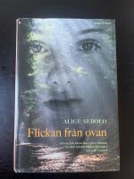 Flickan fr&aring;n ovan