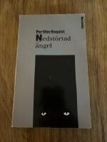 Nedst&ouml;rtad &auml;ngel : En k&auml;rleksroman