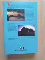 Vattenfolkets land : [en sagolik &auml;ventyrsroman]