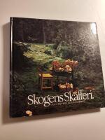 Skogens skafferi : v&auml;gen till b&auml;r- och svampriket