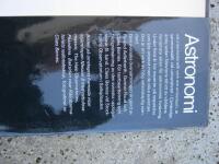 Astronomi : det internationella standardverket om universum