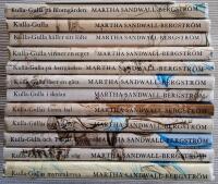 Kulla-Gulla g&aring;nger tolv: Kulla-Gulla p&aring; Blomg&aring;rden, Kulla-Gulla, Kulla-Gulla h&aring;ller sitt l&ouml;fte, Kulla-Gulla vinner en seger, Kulla-Gulla p&aring; herrg&aring;rden, Kulla-Gulla l&ouml;ser en g&aring;ta, Kulla-Gulla i skolan, Kulla-Gulla f&ouml;rsta bal, Kulla-Gullas sommarlov, Kulla-Gulla och Tomas Torpare, Kulla-Gulla finner sin b&auml;g & Kulla-Gullas myrtenkrona