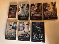 Bokpaket: sju titlar p&aring; engelska (en p&aring; k&ouml;pet) i True Blood-serien