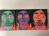 Det gula ljuset. En gl&ouml;md v&auml;rld. D&ouml;dsm&auml;rkt. Komplett 3 b&ouml;cker.