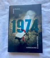 1974 : (f&ouml;rsta boken i Yorkshire-kvartetten)