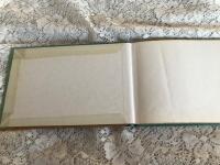 Den f&ouml;rsta julen : [ett julspel] : ber&auml;ttelsen bygger p&aring; texter i Matteus' och Lukas' evangelier