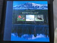 I hj&auml;rtat av H&auml;rjedalen : Sonfj&auml;llet - nationalpark sedan 1909