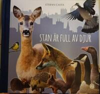 Stan &auml;r full av djur