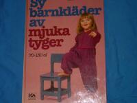 Sy barnkl&auml;der av mjuka tyger + m&ouml;nsterark i ficka bak