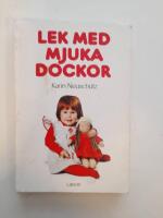 Lek med mjuka dockor