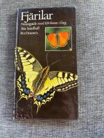 Fj&auml;rilar : naturguide i f&auml;rg om fj&auml;rilarnas utseende, utveckling, levnadss&auml;tt och beteenden