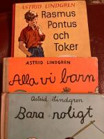 Tre b&ouml;cker av Astrid Lindgren: Bara roligt i Bullerbyn, Alla vi barn i Bullerbyn, Rasmus, Pontus och Toker