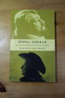&Ouml;ppna d&ouml;rrar : guide till 56 f&ouml;rfattares hus och milj&ouml;er