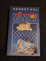 H&auml;mndem&auml;nnen : en roman om ett system i uppl&ouml;sning