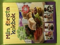 Min f&ouml;rsta kokbok [jag l&auml;r mig laga mat steg-f&ouml;r-steg : 100 recept!]