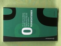 En mycket kortfattad, ganska intressant och n&aring;gorlunda billig bok om att studera organisationer 