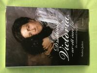 Drottning Victoria ur ett inre liv : en existentiell biografi