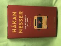 Ung mans f&auml;rd mot natt roman