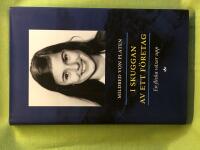 I skuggan av ett f&ouml;retag en flicka v&auml;xer upp