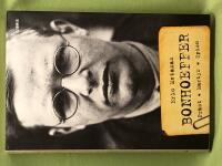 Bonhoeffer [pr&auml;st, martyr, spion]