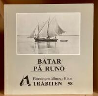 B&aring;tar p&aring; Run&ouml; - Rigabukten