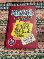 Nikkis dagbok #1 : ber&auml;ttelser fr&aring;n ett (inte s&aring;) fantastiskt liv