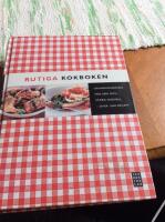 Rutiga kokboken : grundkokboken f&ouml;r sm&aring; och stora hush&aring;ll : &ouml;ver 1500 recept