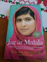 Jag &auml;r Malala : flickan som stod upp f&ouml;r r&auml;tten till utbildning och sk&ouml;ts av talibanerna