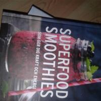 Superfood smoothies : som ger dig kraft och energi