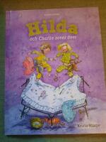 Hilda och Charlie sover &ouml;ver