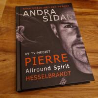 Andra Sidan : n&auml;ra m&ouml;ten med det ok&auml;nda