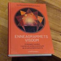 Enneagrammets visdom : en komplett handbok i mental och andlig utveckling f&ouml;r de nio personlighetstyperna