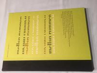 Bakom fasaden, under ytan, mellan rummen