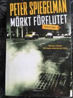 M&ouml;rkt f&ouml;rflutet : kriminalroman