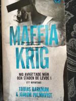 Maffiakrig : nio avr&auml;ttade m&auml;n och staden de levde i