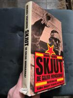Skjut de galna hundarna! : ber&auml;ttelsen om Stalins &aring;klagare Vysjinskij och hans tid