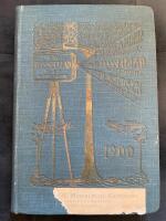  Priskurant &aring; Fotografiska Artiklar jemte kortfattad l&auml;robok i fotografikonsten och fullst&auml;ndiga bruksanvisningar fr&aring;n F.W. Hasselblad, G&ouml;teborg / G. & H. Hasselblad, G&ouml;teborg / Sven Scholander, Stockholm / Peter Knudsen, K&ouml;penhamn.