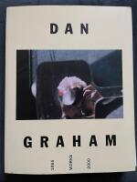 Dan Graham - works 1965-2000 : [on the occasion of the Exhibition Dan Graham Works 1965-2000 organized by the Museu de Arte Contempor&acirc;nea de Serralves, Porto and co-produced by the following museums: Museu de Arte Contempor&acirc;nea de Serralves, Porto, Januar