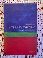 Literary theory : a very short introduction