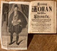 Konung Johan den III:des Chr&ouml;nika, hwilken korteligen f&ouml;rtelljer H&ouml;gstbem&auml;lte Konungs minnesw&auml;rda lefwerne, och Des emot Sweriges d&aring; warande fiender m&aring;ng&aring;riga f&ouml;rda krig. Sammanfattad fordom af &AElig;gidius Girs: Men nu f&ouml;rst af des Handskrift i allment tryck, jemte bifogada &Auml;tt-Taflor &ouml;fwer den kongliga Gustavian-Carolinska Sl&auml;gten och ett fullkomligit Register, utgifwen af Kongl. Maj:ts Secreterare wid Des och Riksens Archivum Anders Anton von Stiernman