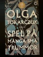 Spel p&aring; m&aring;nga sm&aring; trummor