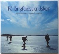 P&aring; l&aring;ngf&auml;rdsskridskor