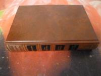 DET B&Auml;STAS BOKVAL: PATRIOTER, LITEN H&Ouml;STSONAT, JAKT P&Aring; POTEMKIN, PR&Auml;RIENS SKYDDSLING