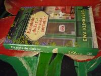 MANGLADE DUKAR OCH VIKTA SERVETTER