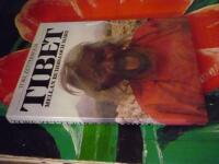 TIBET - MELLAN BUDDHA OCH MARX